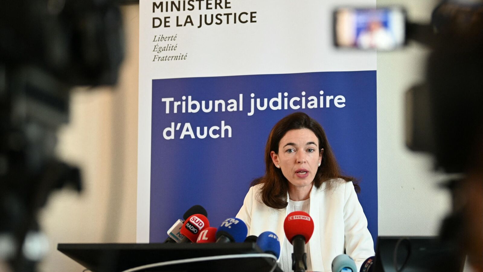 DIRECT. Disparition de Lyhanna : une «nouvelle plainte pour viol a été  déposée ce matin» contre Jérôme B., indique la procureure d'Auch - Le  Parisien