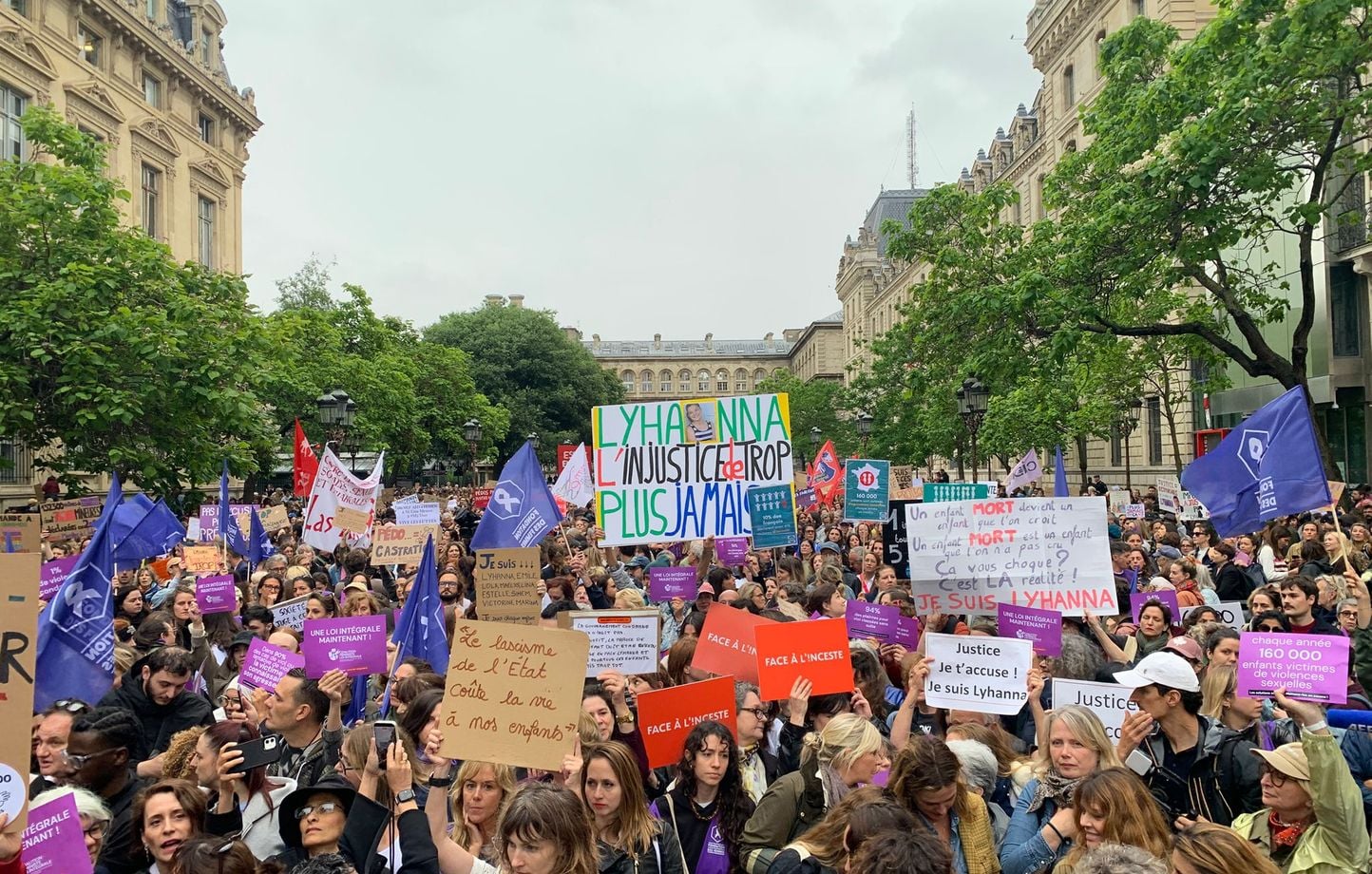 L'affaire Lyhanna, « c'est l'histoire de trop » qui mobilise des centaines  de personnes à Paris