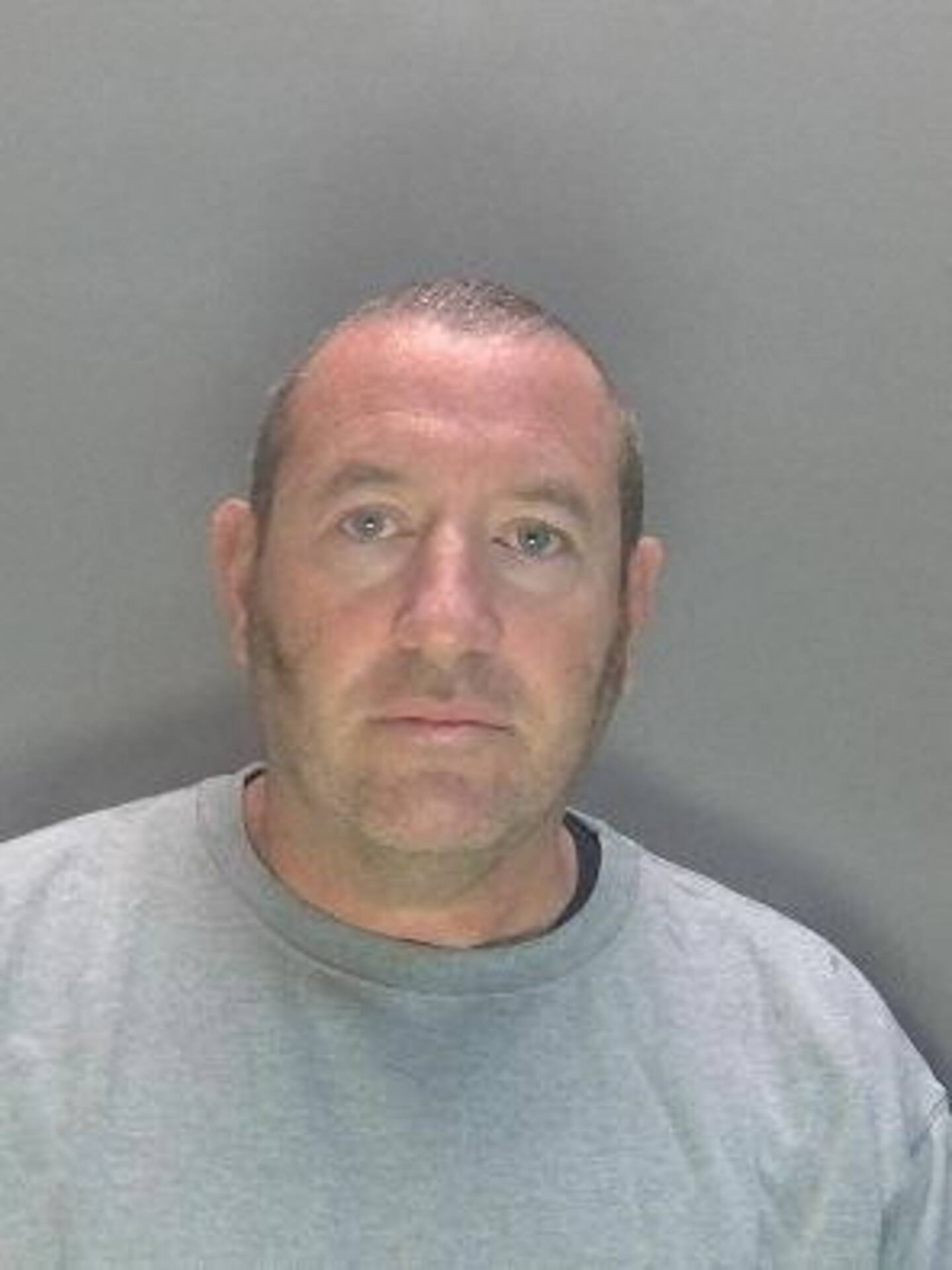 Un ex-policier londonien condamné à la prison à perpétuité pour des viols  en série – Libération