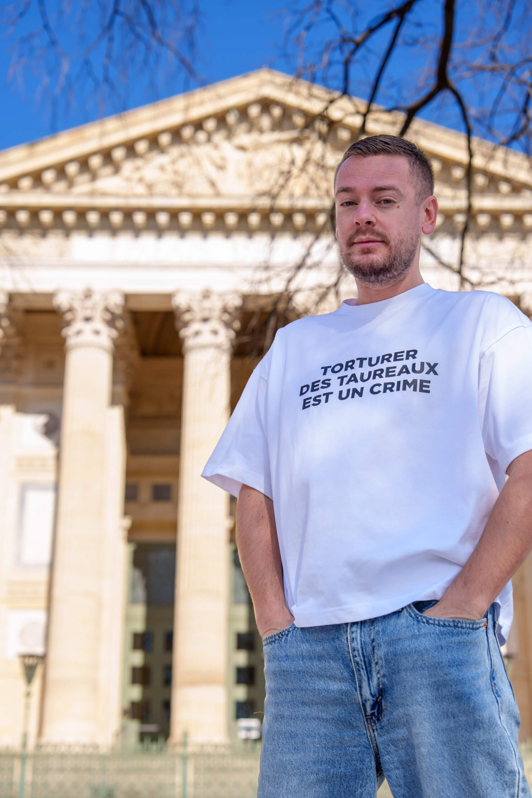 Procès : Jeremstar face à la justice pour son action contre la corrida en  pleine mise à mort - Espace média - PETA France