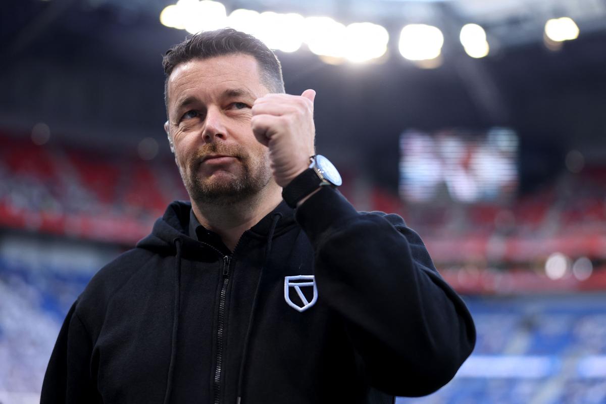 RC Lens : l'entraîneur Pierre Sage s'en va après une saison de rêve,  direction Crystal Palace ?