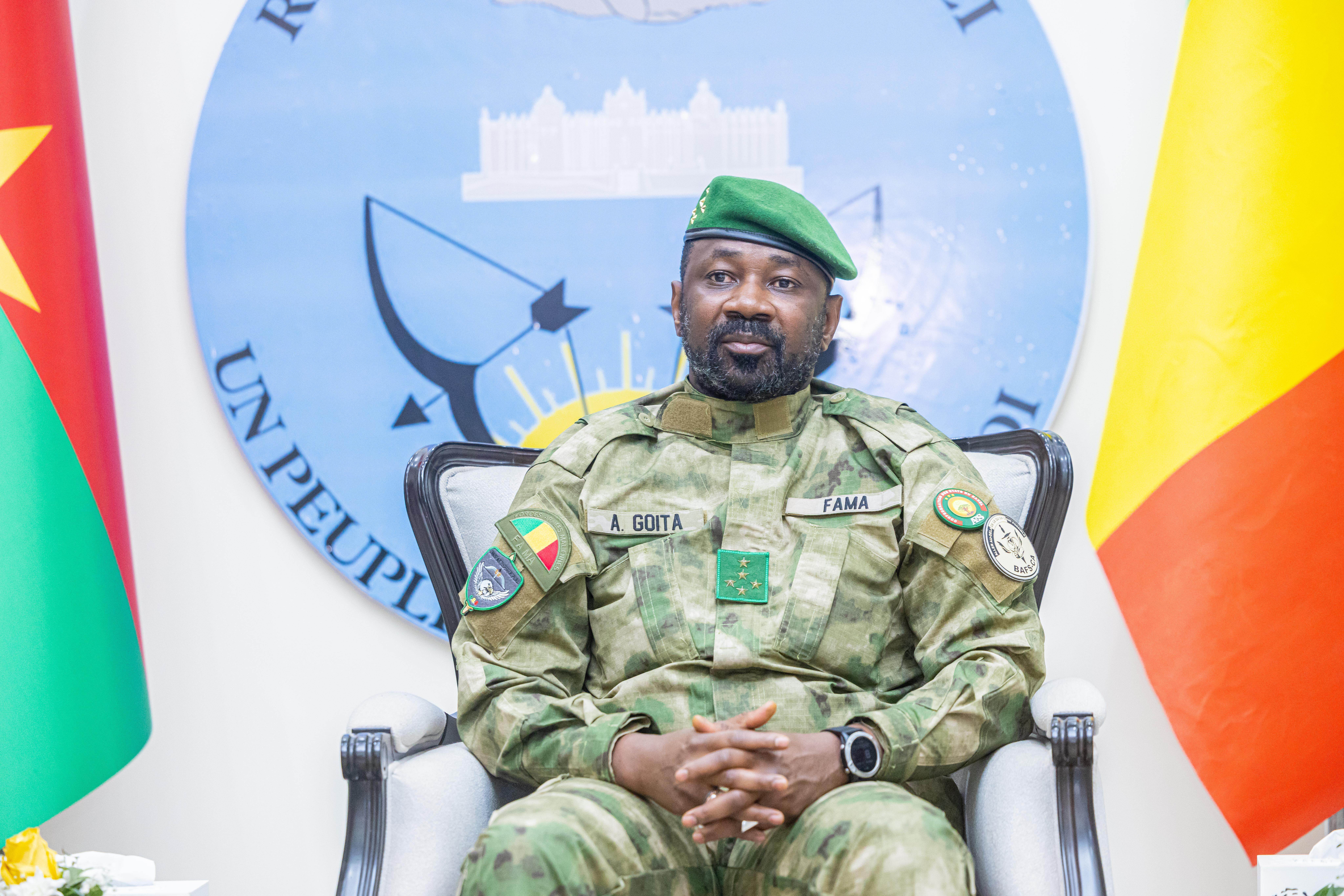 Sahara occidental : en prison depuis quinze ans, le militant  indépendantiste Naâma Asfari entame une grève de la faim illimitée –  Libération