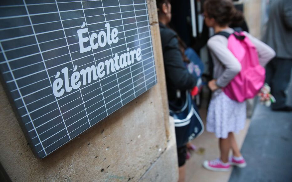 Paris : 52 animateurs périscolaires suspendus pour agression sexuelle en  trois ans - Le Parisien
