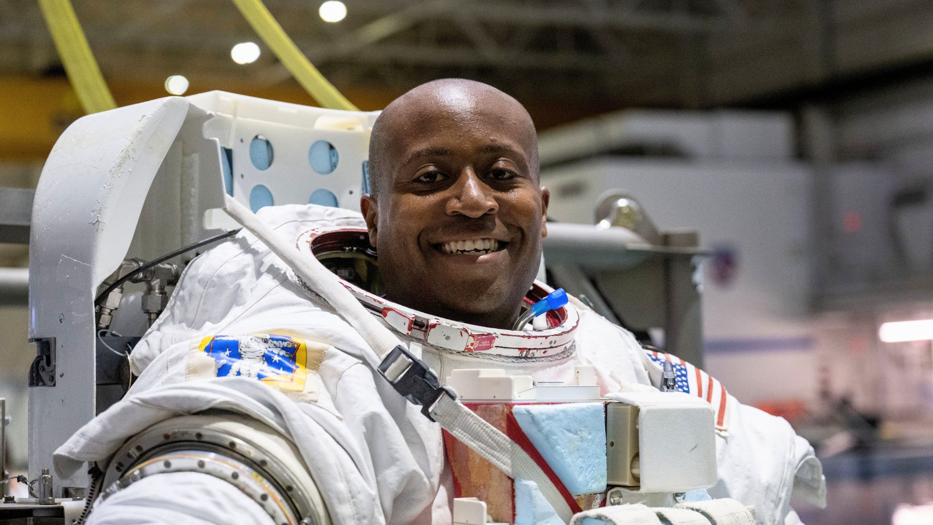Un Européen est à bord : voici les 4 astronautes d'Artémis III qui vont  tester les futurs atterrisseurs lunaires - Numerama