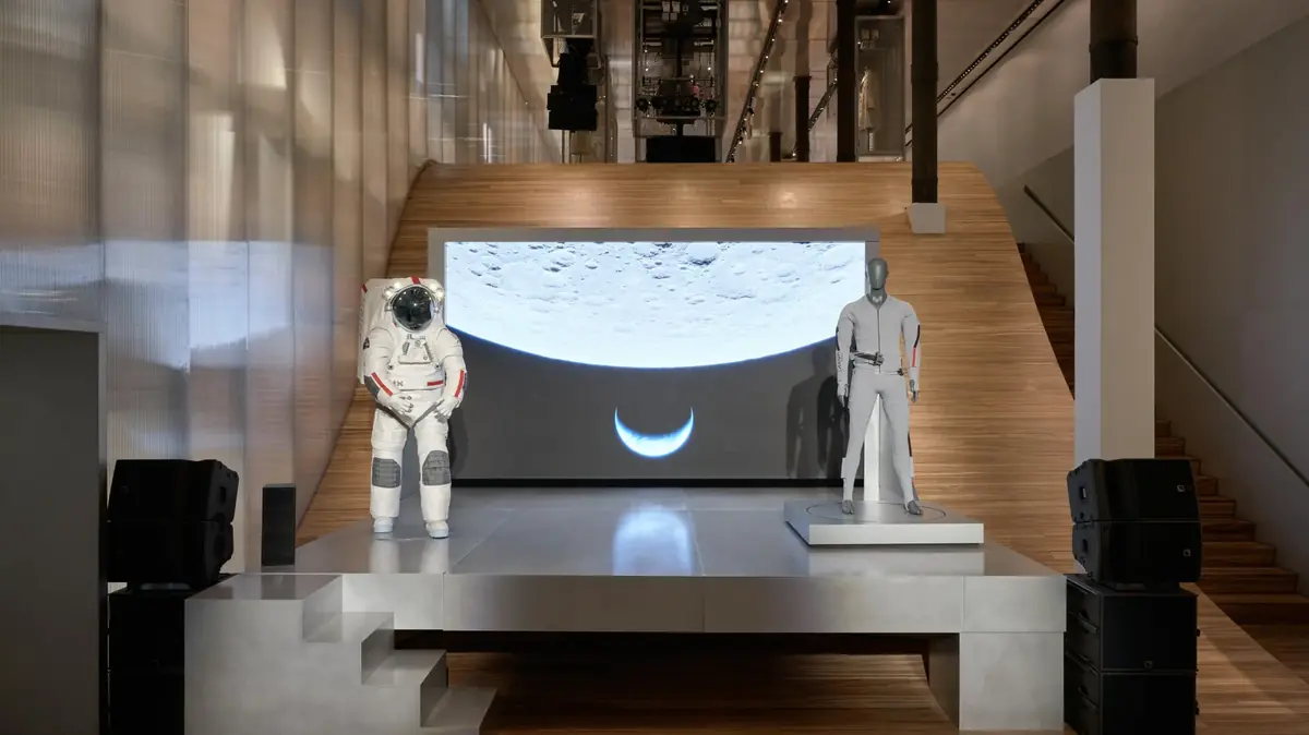 Sur la Lune, les astronautes de la NASA porteront du Prada sous leur  scaphandre