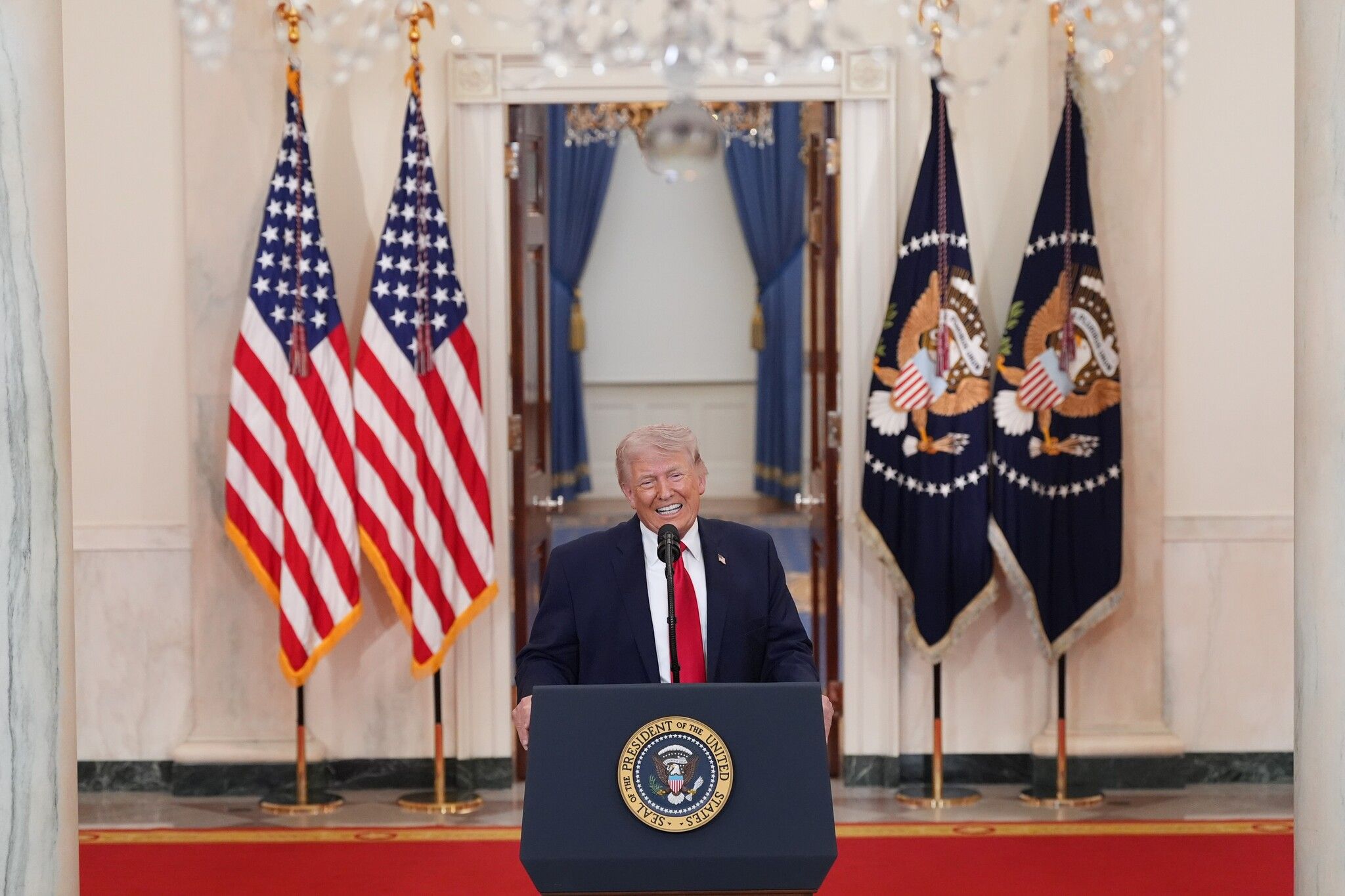 Guerre en Iran : Donald Trump tente de rassurer l'opinion américaine et les  marchés
