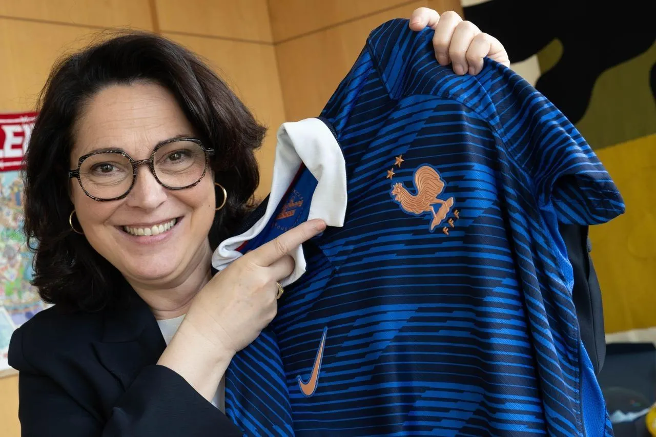 ENTRETIEN. « Laissons nos Bleus tranquilles » : les vérités de la ministre  des Sports avant - Angers.maville.com