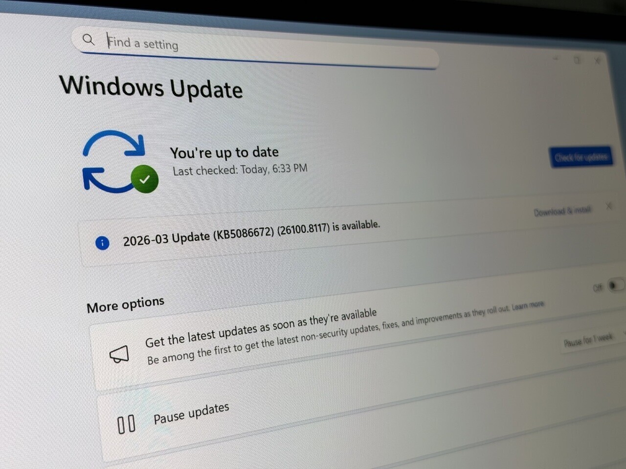 Windows 11 change tout : mises à jour enfin optionnelles, report sans  limite et contrôle total pour les utilisateurs