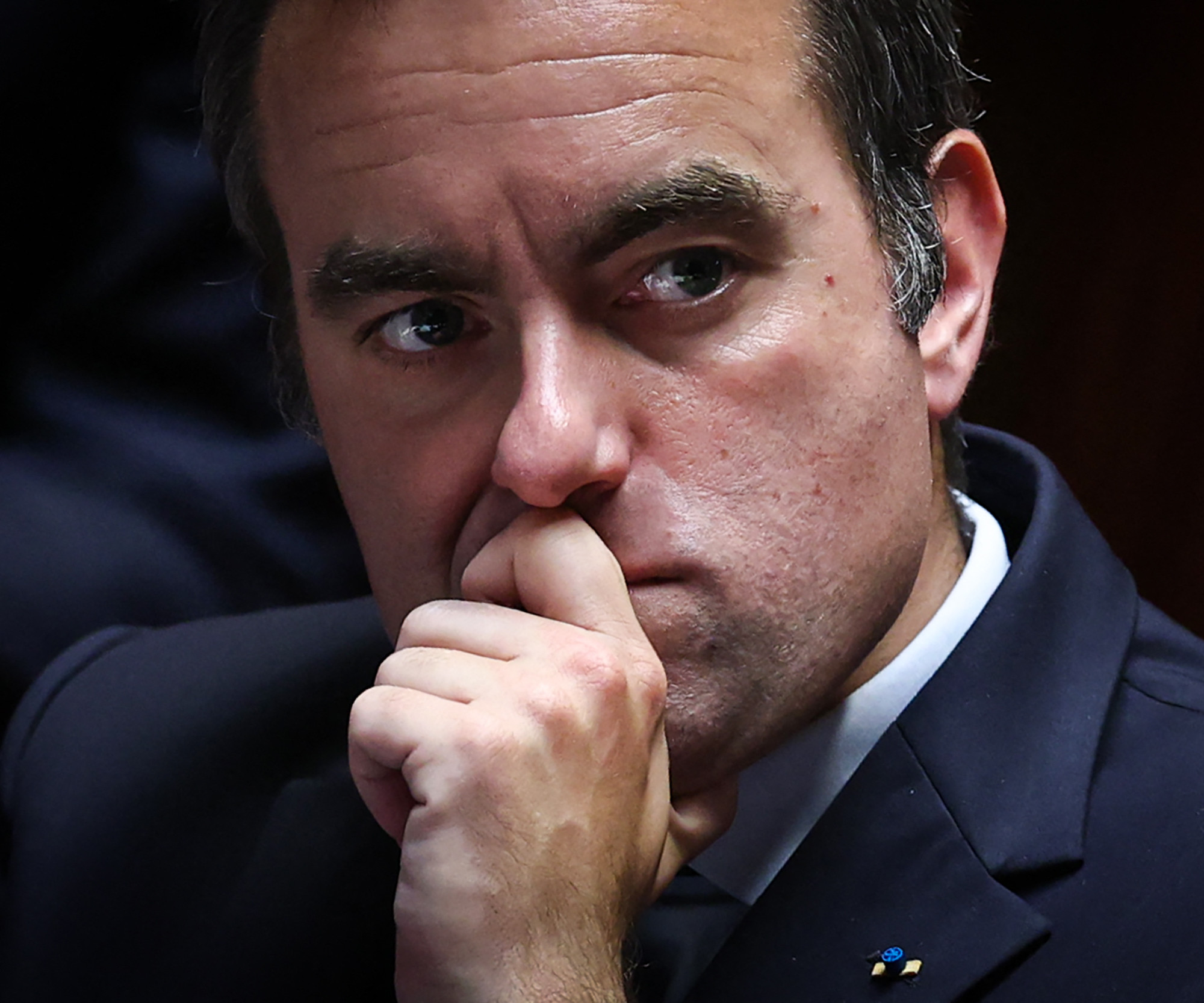 Mort de Lyhanna : Sébastien Lecornu réunira ses ministres demain et dit  vouloir accélérer l'examen d'un projet de loi sur les violences sexuelles