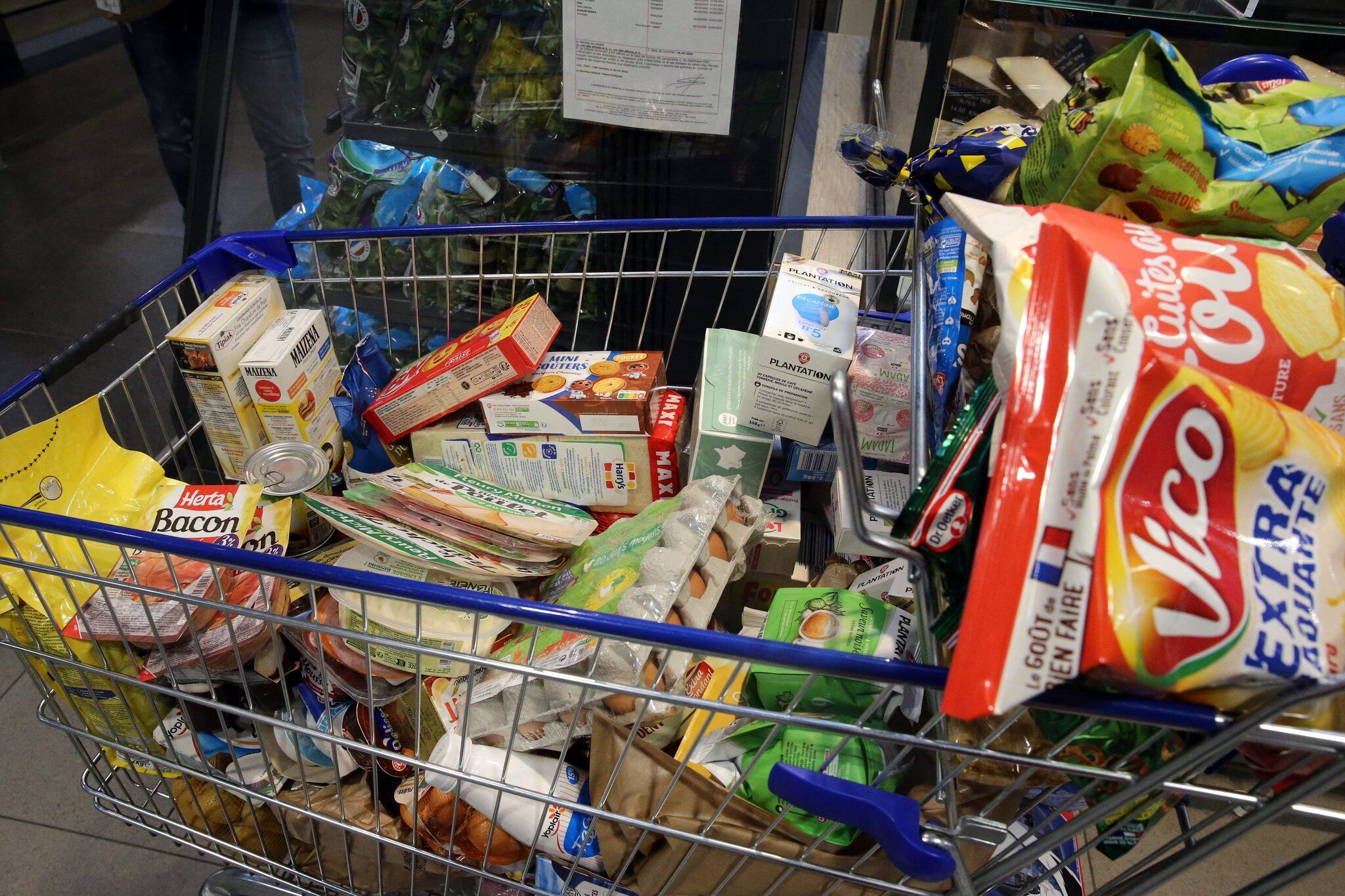 Des méthodes qui rappellent l'industrie du tabac » : des ONG s'attaquent  aux aliments ultratransformés