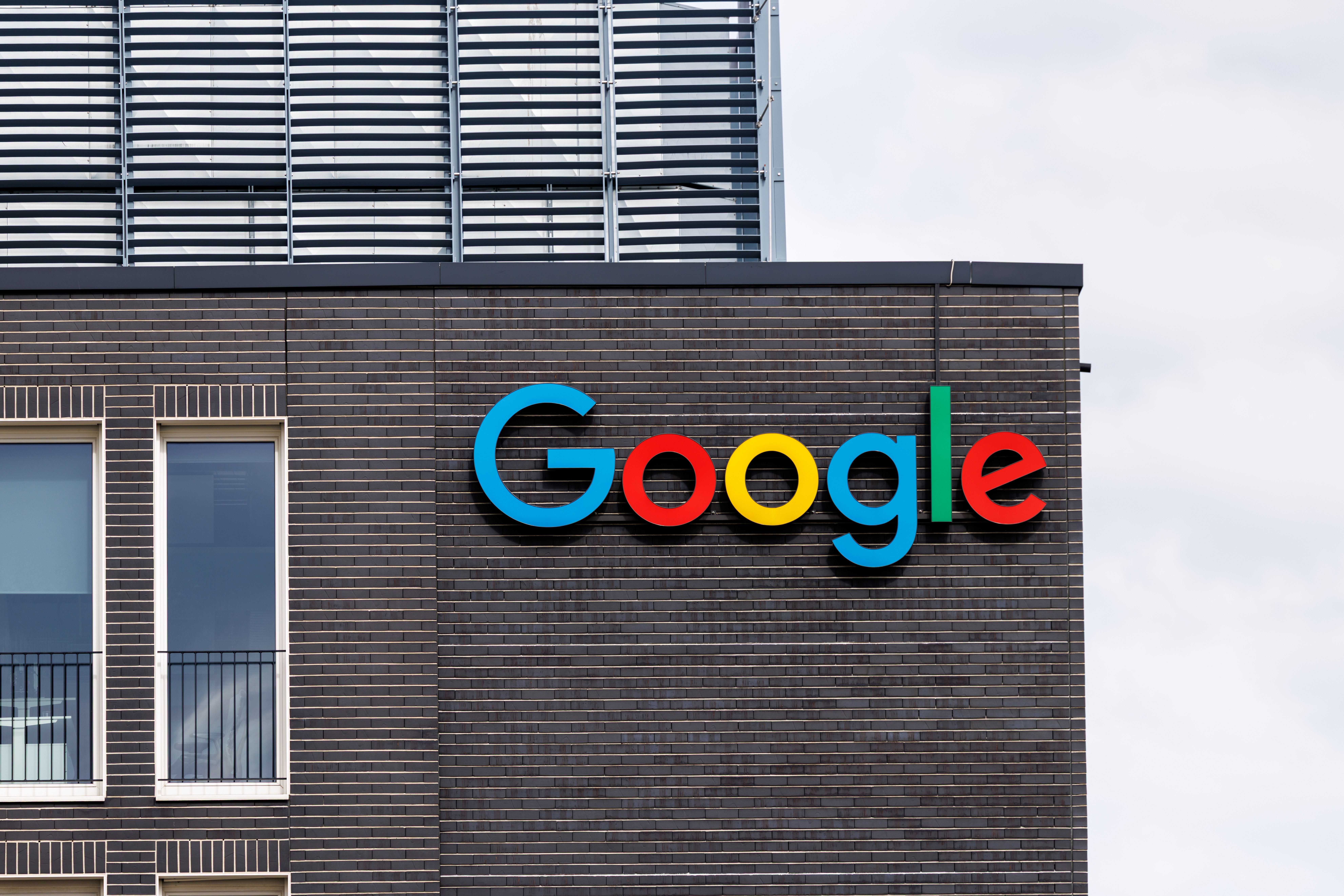 Google commande 3 millions de TPU à Intel alors que TSMC est sous pression.