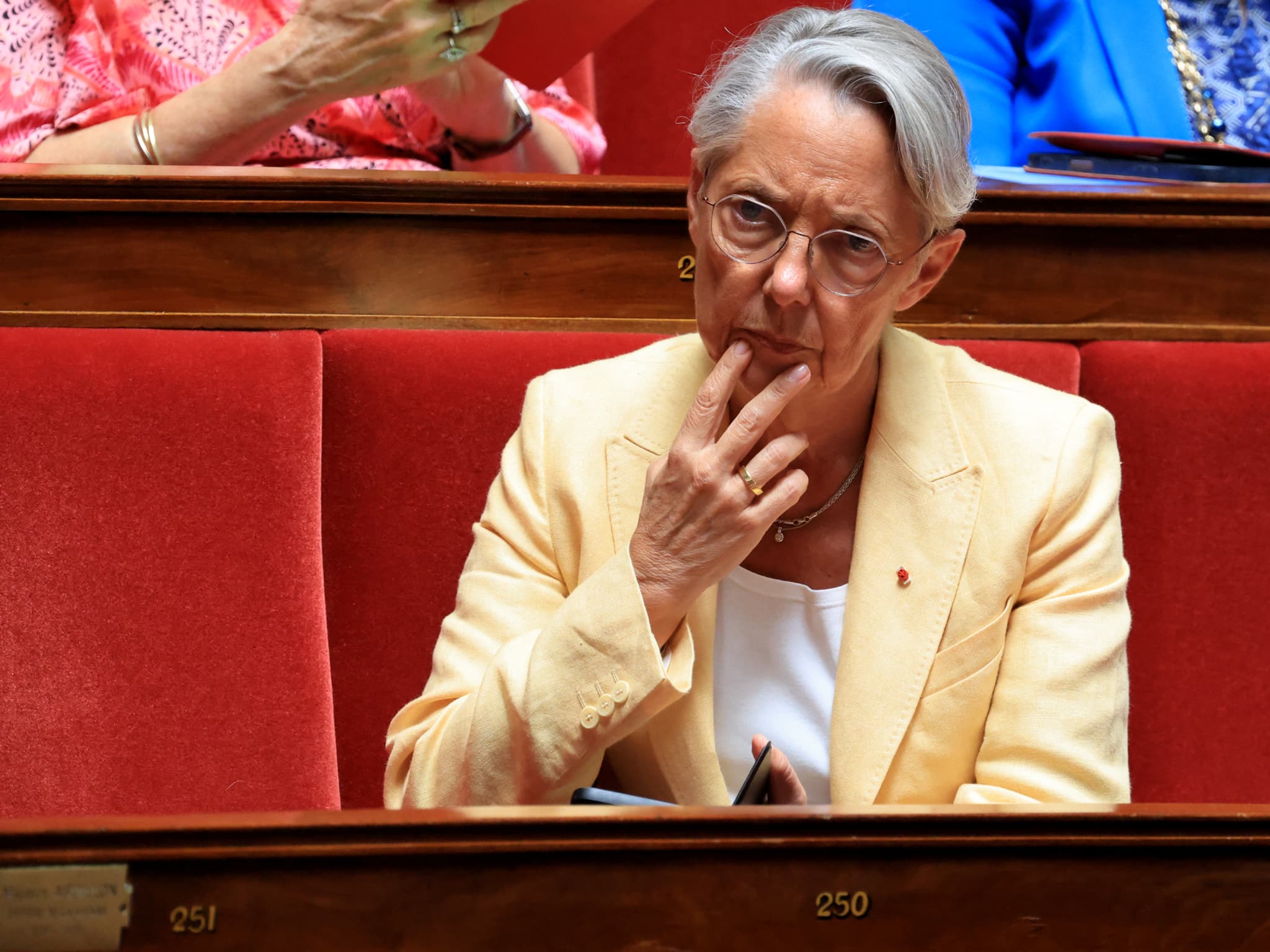 Présidentielle 2027: Élisabeth Borne regrette les "aventures personnelles"  qui risquent de mener "à un deuxième tour entre LFI et le RN"