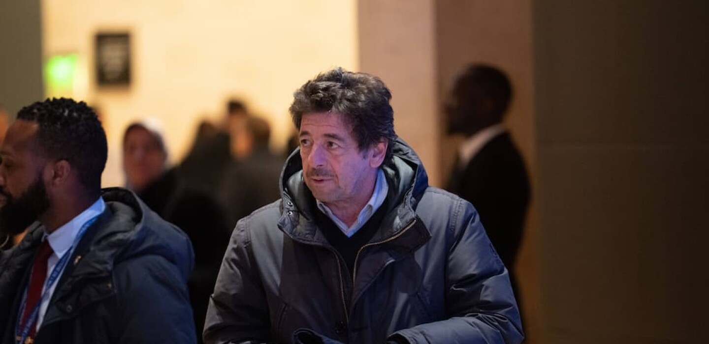 Patrick Bruel : le parquet requiert sa mise en examen pour viols et son  placement en détention provisoire - l'Opinion