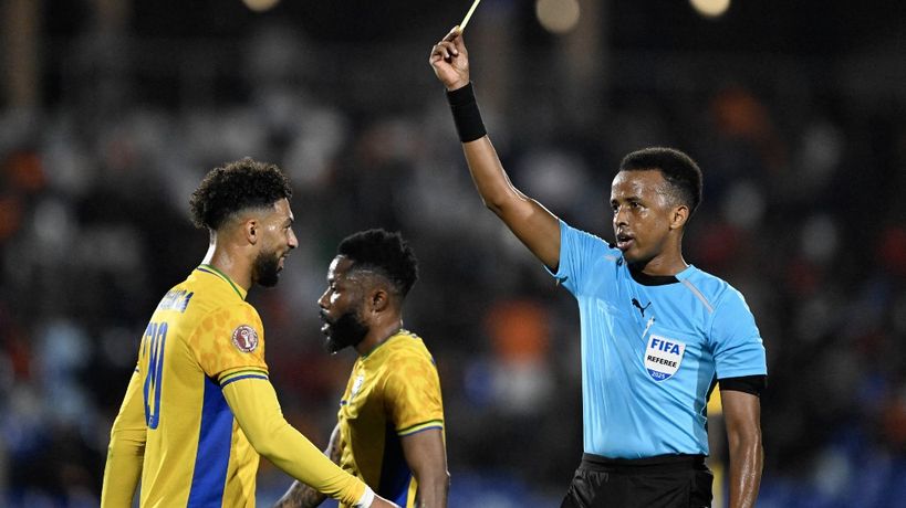 C'était pour une très bonne raison" : la Maison Blanche assume le renvoi du  meilleur arbitre africain, privé du Mondial | TF1 Info