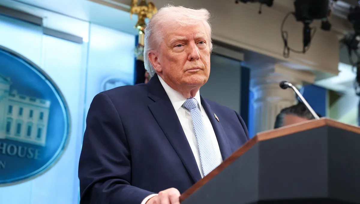 Donald Trump maintient son ultimatum et menace de renvoyer l'Iran à "l'âge  de pierre" s'il n'y a pas d'accord | France Inter