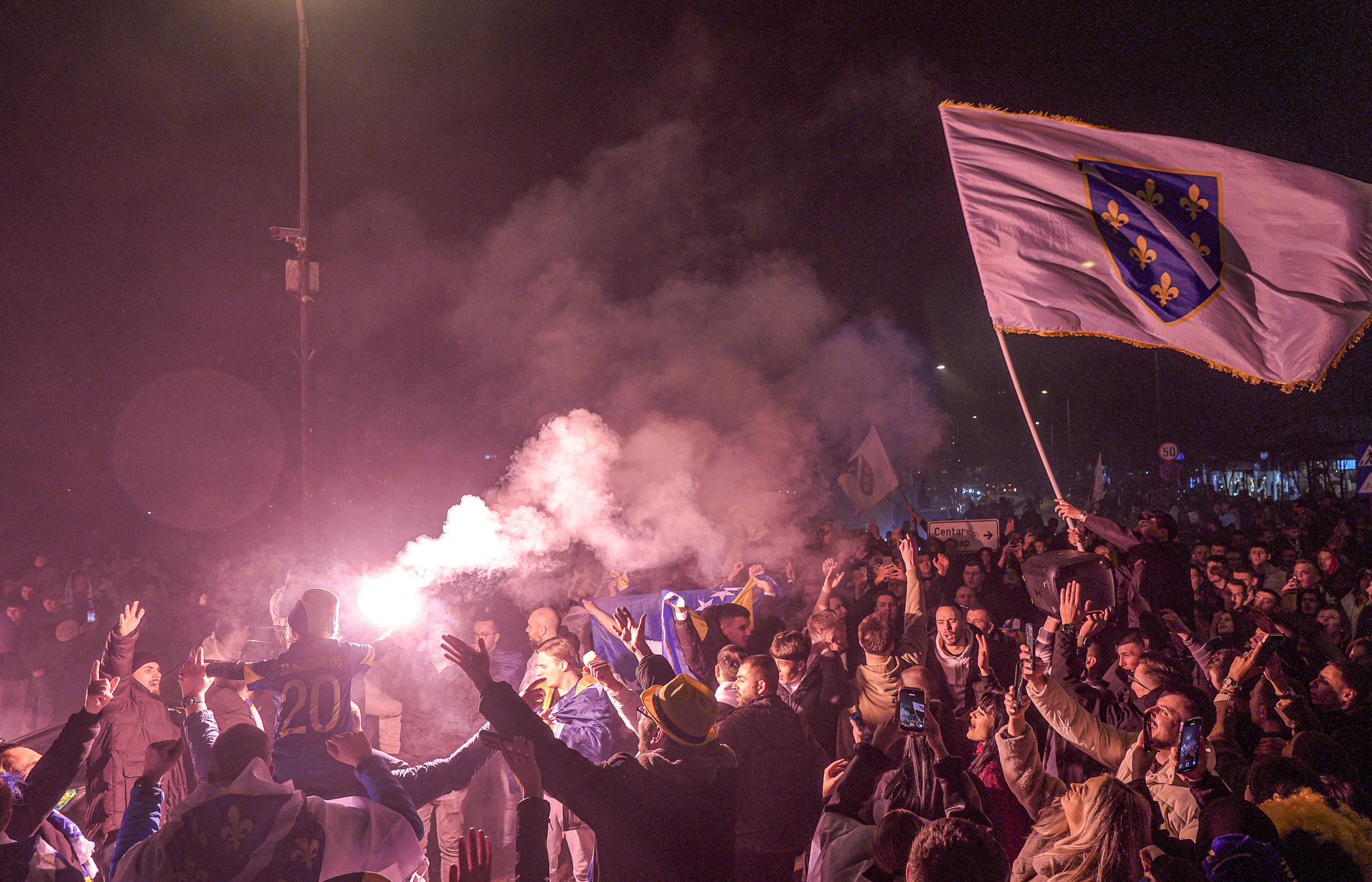 Mondial 2026 : les Bosniens qualifiés contre l'Italie communient dans l'«  euphorie générale »