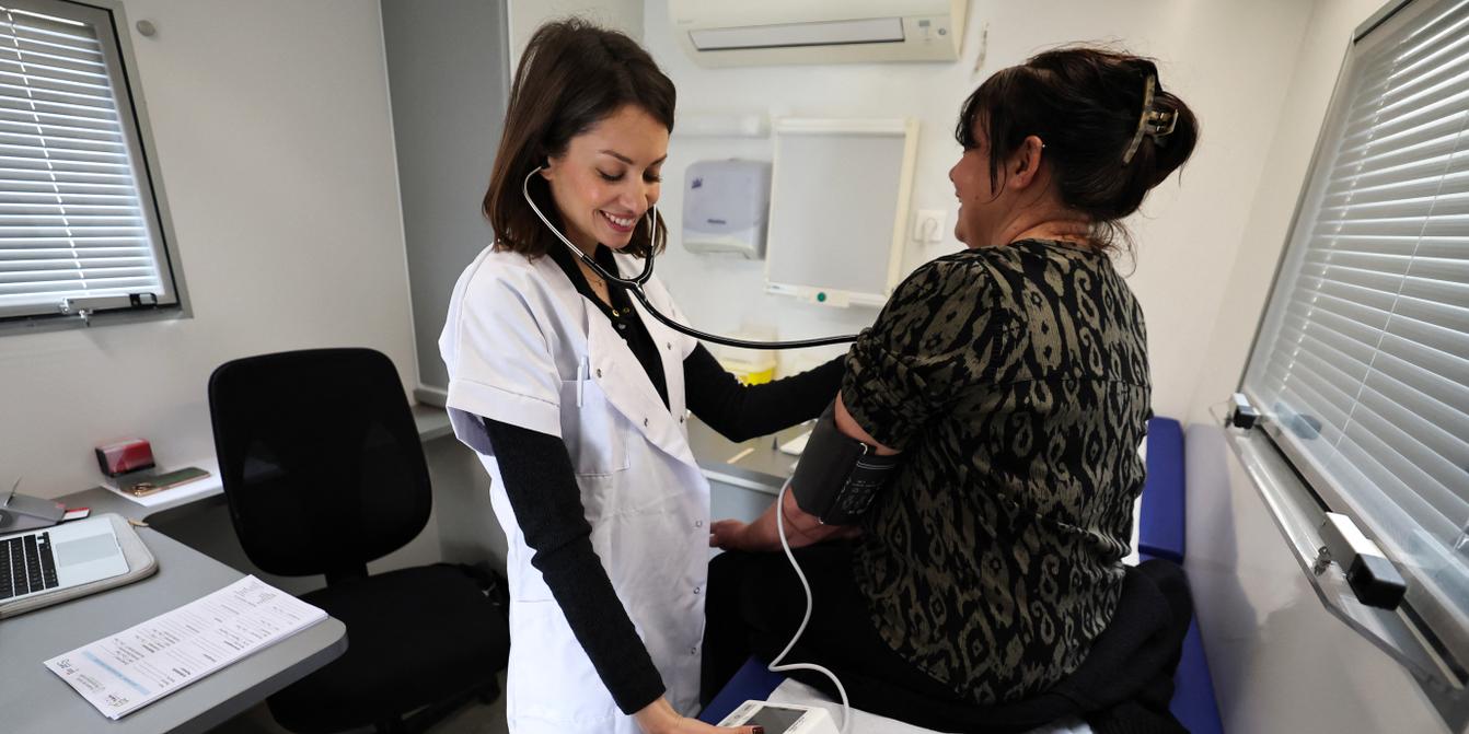 Déserts médicaux : le débat sur la contrainte à l'installation des médecins  relancé
