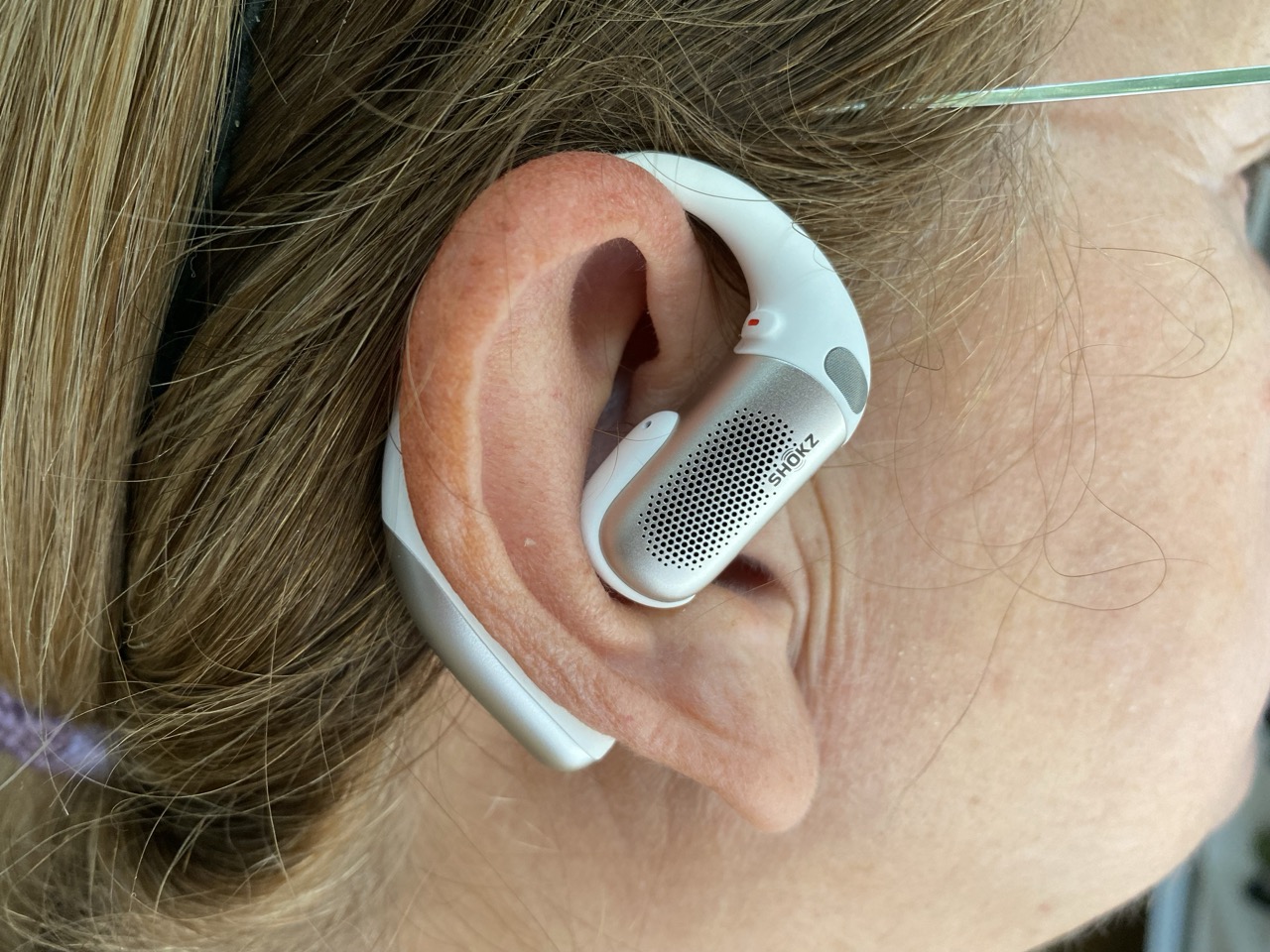 Shokz OpenFit Pro : Nous testons l'écoute à oreilles libres - Voiture  Electrique