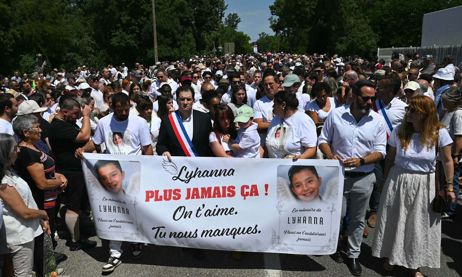 Affaire Lyhanna : près de 6 000 personnes rassemblées lors de la marche  blanche
