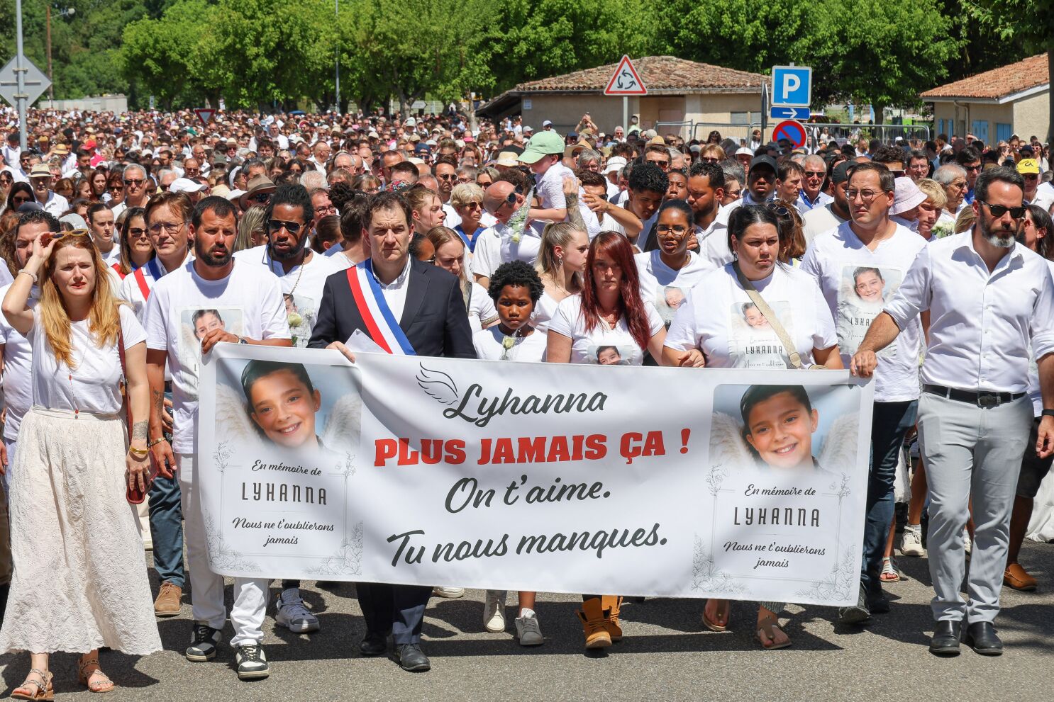 Affaire Lyhanna : comment le meurtre de la collégienne bouleverse déjà la  campagne présidentielle 2027 - l'Opinion