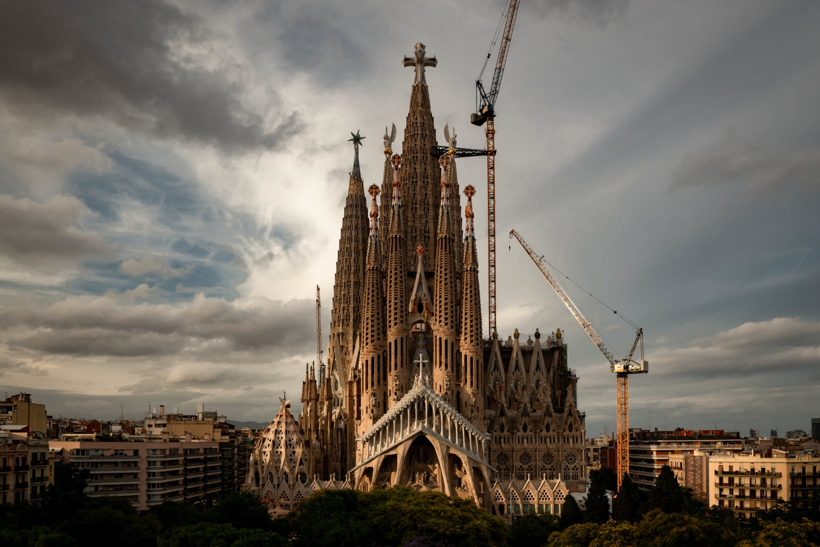 Espagne. Léon XIV à la Sagrada Familia, un chef d'oeuvre architectural...  symbole du surtourisme