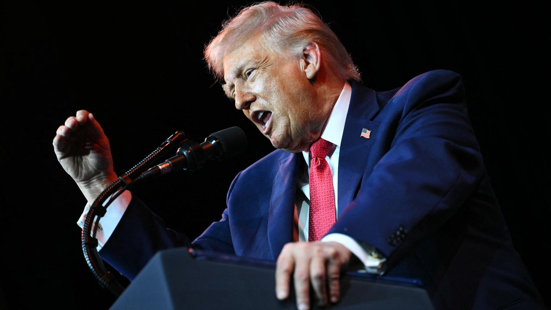 Donald Trump explique comment les États-Unis comptent faire main basse sur  le pétrole vénézuélien