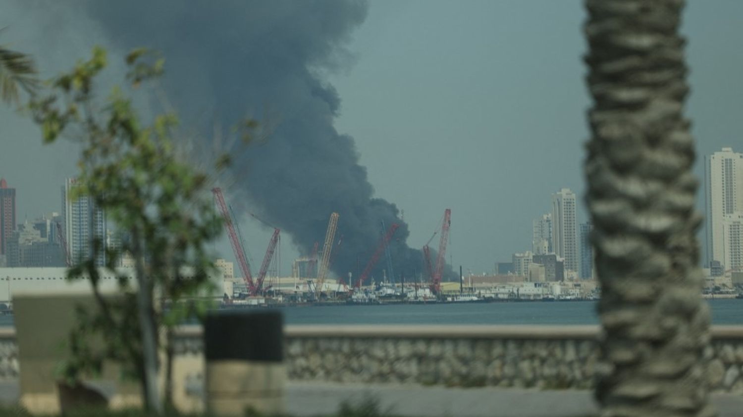 Plusieurs bases militaires américaines dans les pays du Golfe visées par  l'Iran, en représailles aux frappes menées par les Etats-Unis – franceinfo
