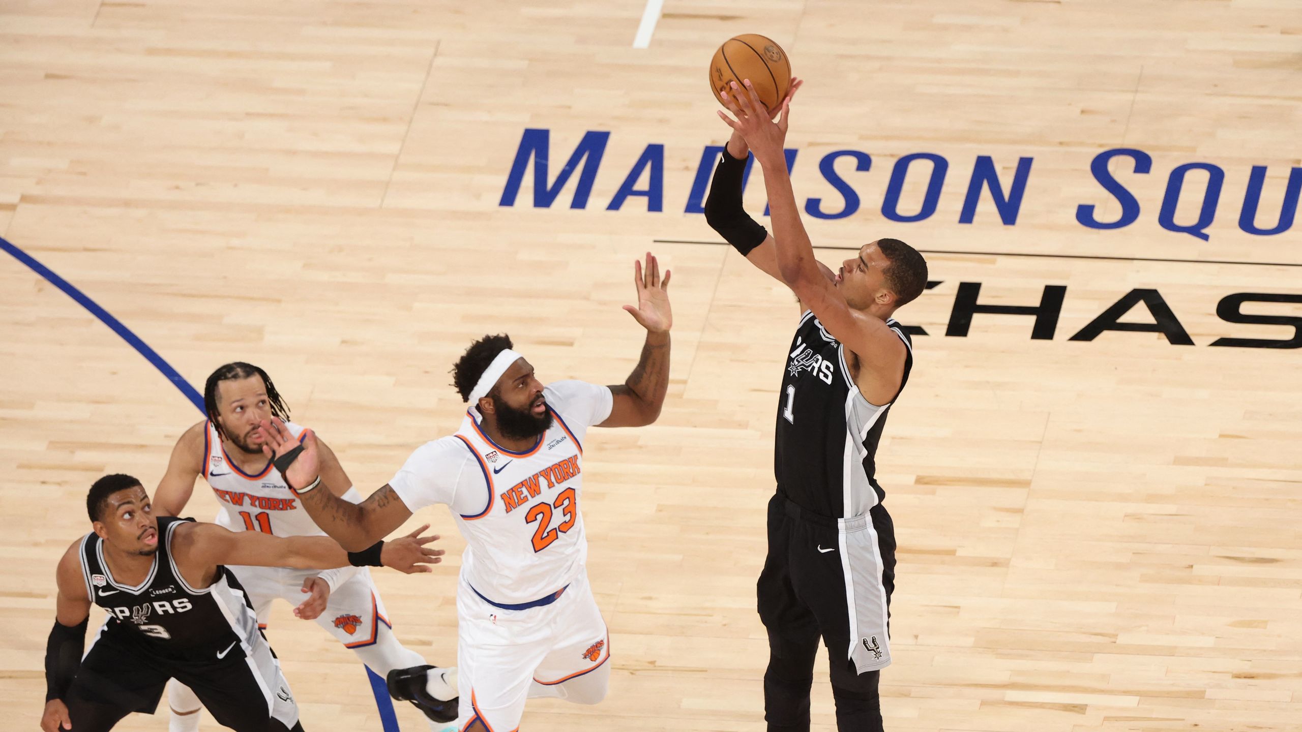 Pourquoi les San Antonio Spurs ont relancé les finales NBA face au New York  Knicks en remportant la troisième rencontre. - Eurosport
