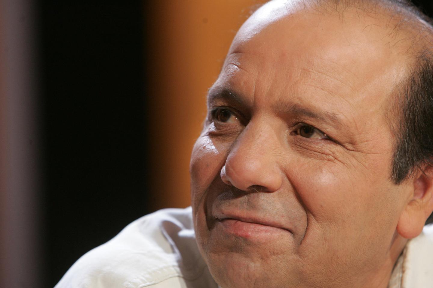 Mehdi Charef, écrivain et cinéaste connu pour « Le Thé au harem d'Archimède  », est mort à 73 ans
