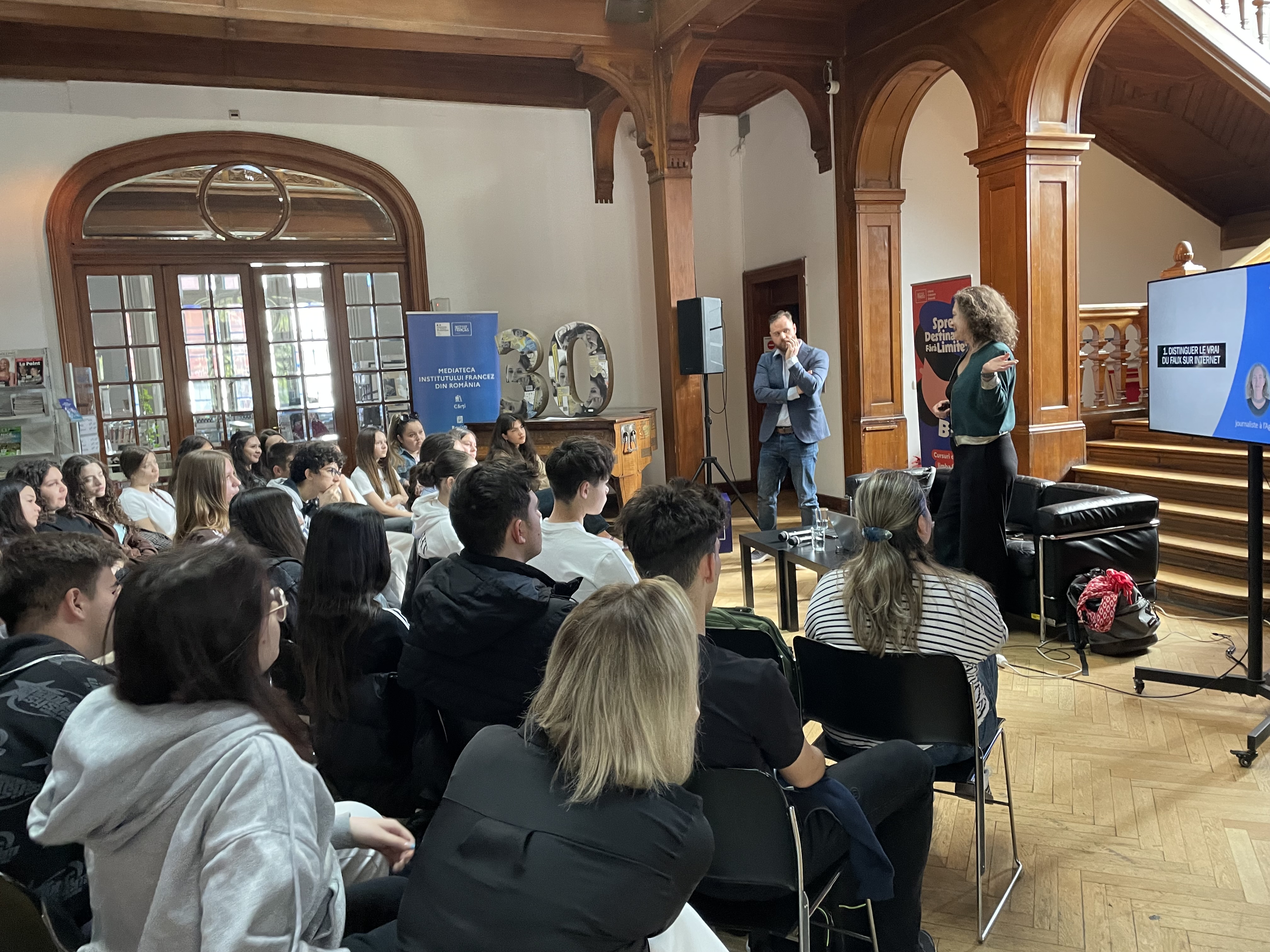 L'AFP a donné des formations au fact-checking en Bulgarie et en Roumanie,  dans le cadre d'un projet régional avec les Instituts français des deux pays  | AFP.com