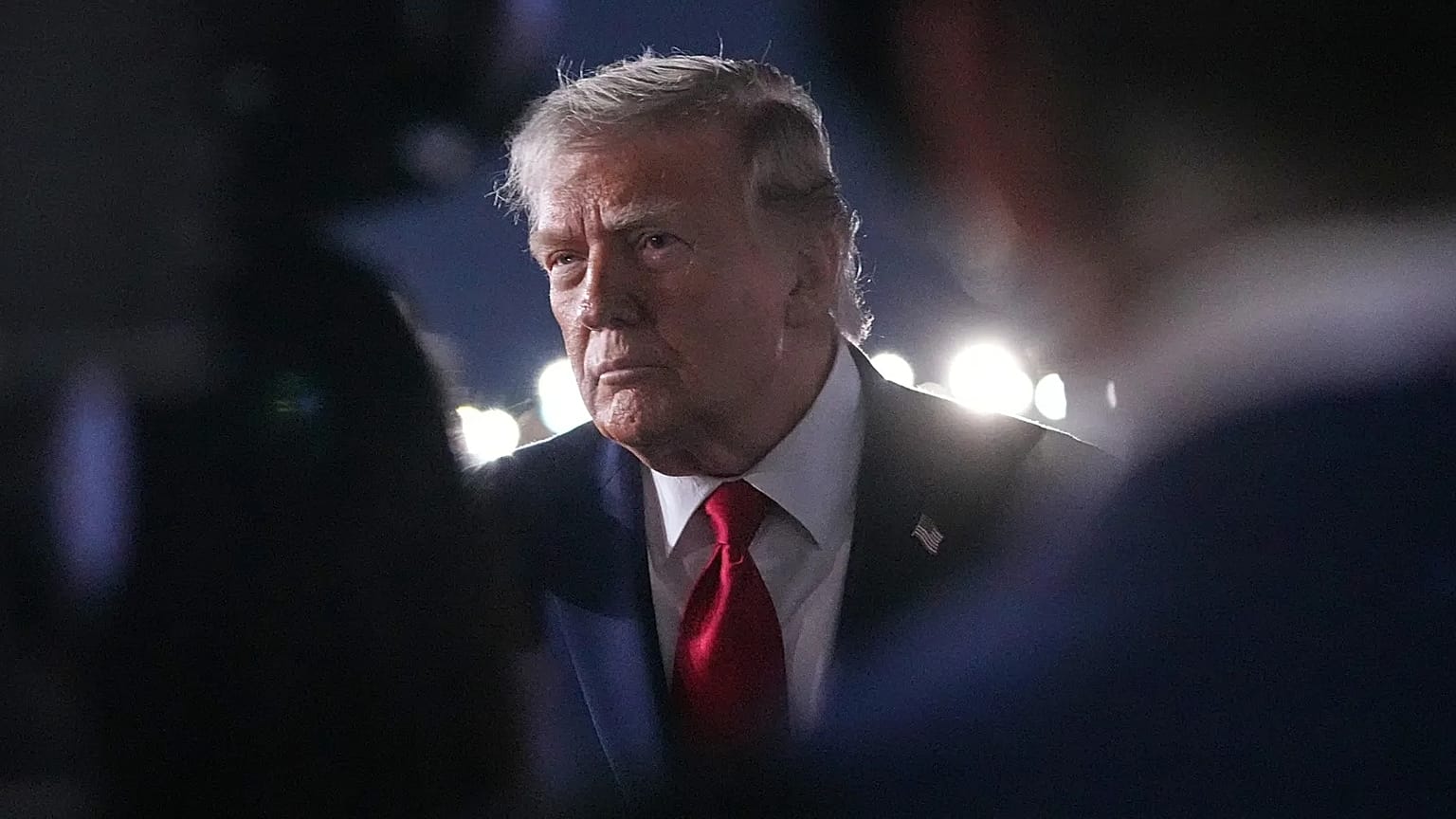 Trump menace l'Iran de nouvelles attaques et l'accuse de "mener les États- Unis en bateau" | Euronews