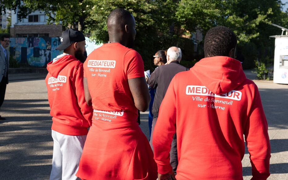 Chasse à l'homme à Bonneuil-sur-Marne après des accusations d'agressions  sur mineurs : « Personne ne doit se faire justice soi-même » - Le Parisien
