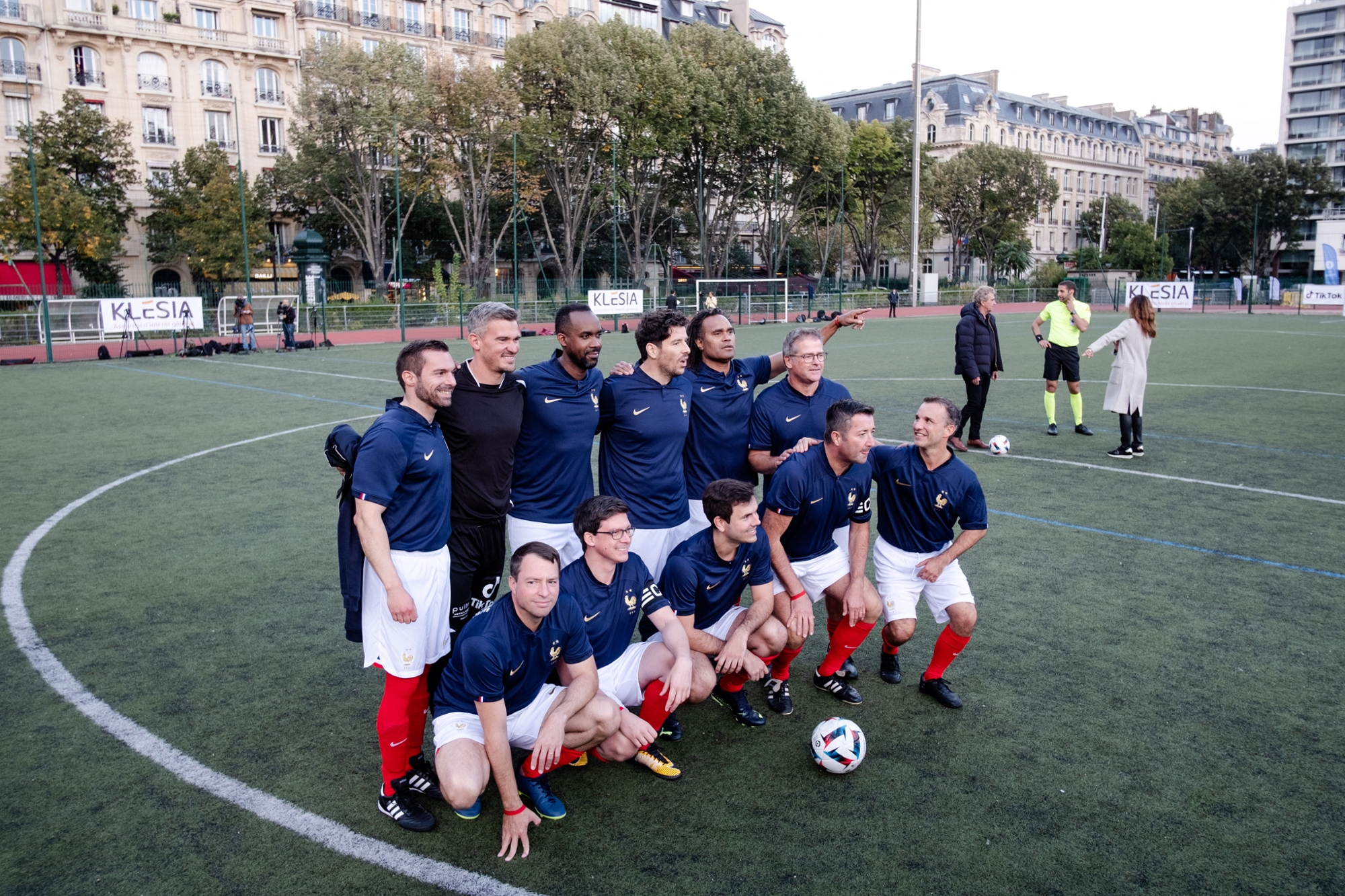 La dissolution a eu une conséquence inattendue sur l'équipe de football de  l'Assemblée nationale