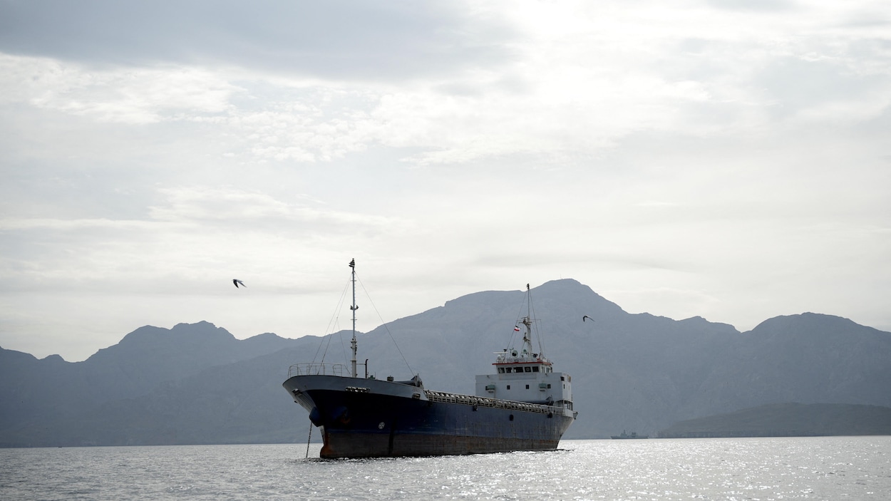 Détroit d'Ormuz : après le blocus américain, l'Iran menace le trafic  maritime régional | Radio-Canada