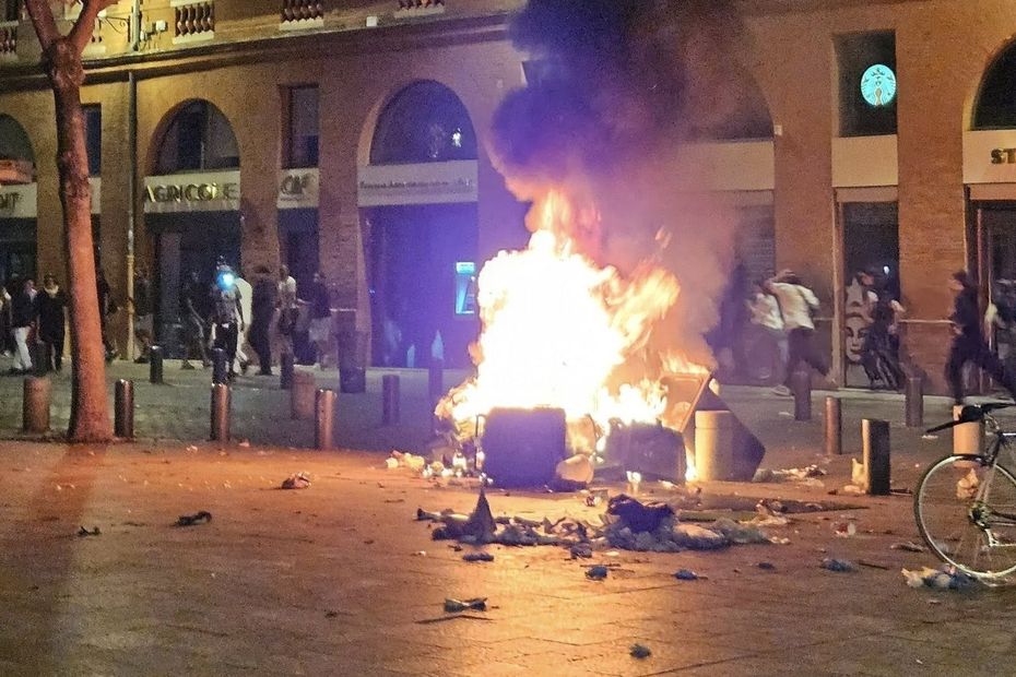 Coupe du monde de football 2026 : son opposition réclame des fans zones, le  maire de Toulouse, lui, veut un couvre-feu pour les mineurs
