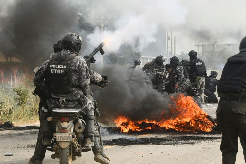 Bolivie : le président autorisé à recourir à l'armée pour lever les  barrages routiers