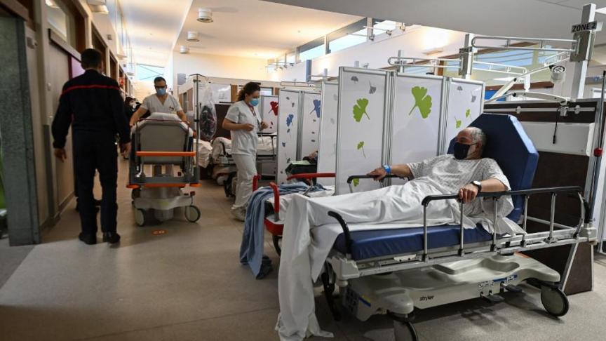 Aux urgences de Strasbourg, des patients dans les couloirs et des soignants  fatigués - La Voix du Nord