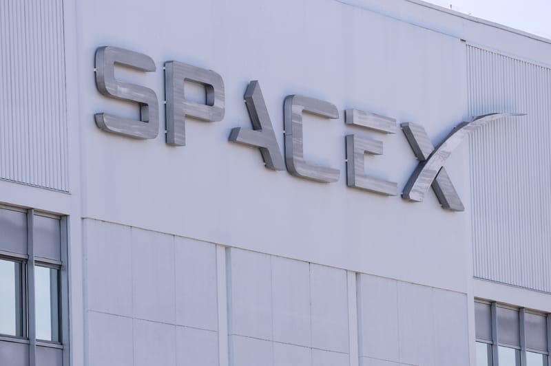 SpaceX veut lever 75 milliards de dollars pour la plus grande entrée en  Bourse de l'histoire