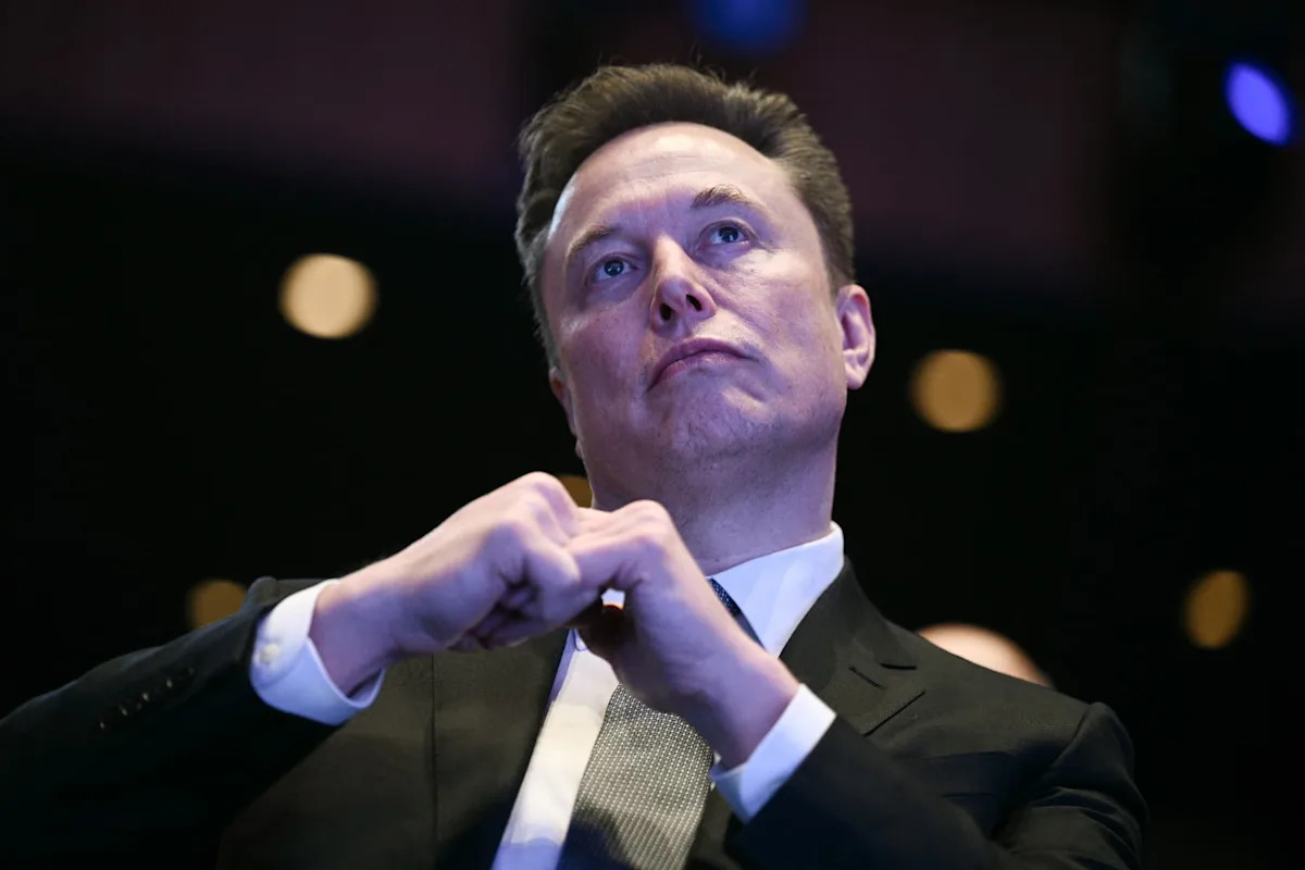 Stop Homophobie porte plainte contre Elon Musk après ses propos contre des  magistrats français - Yahoo Actualités France