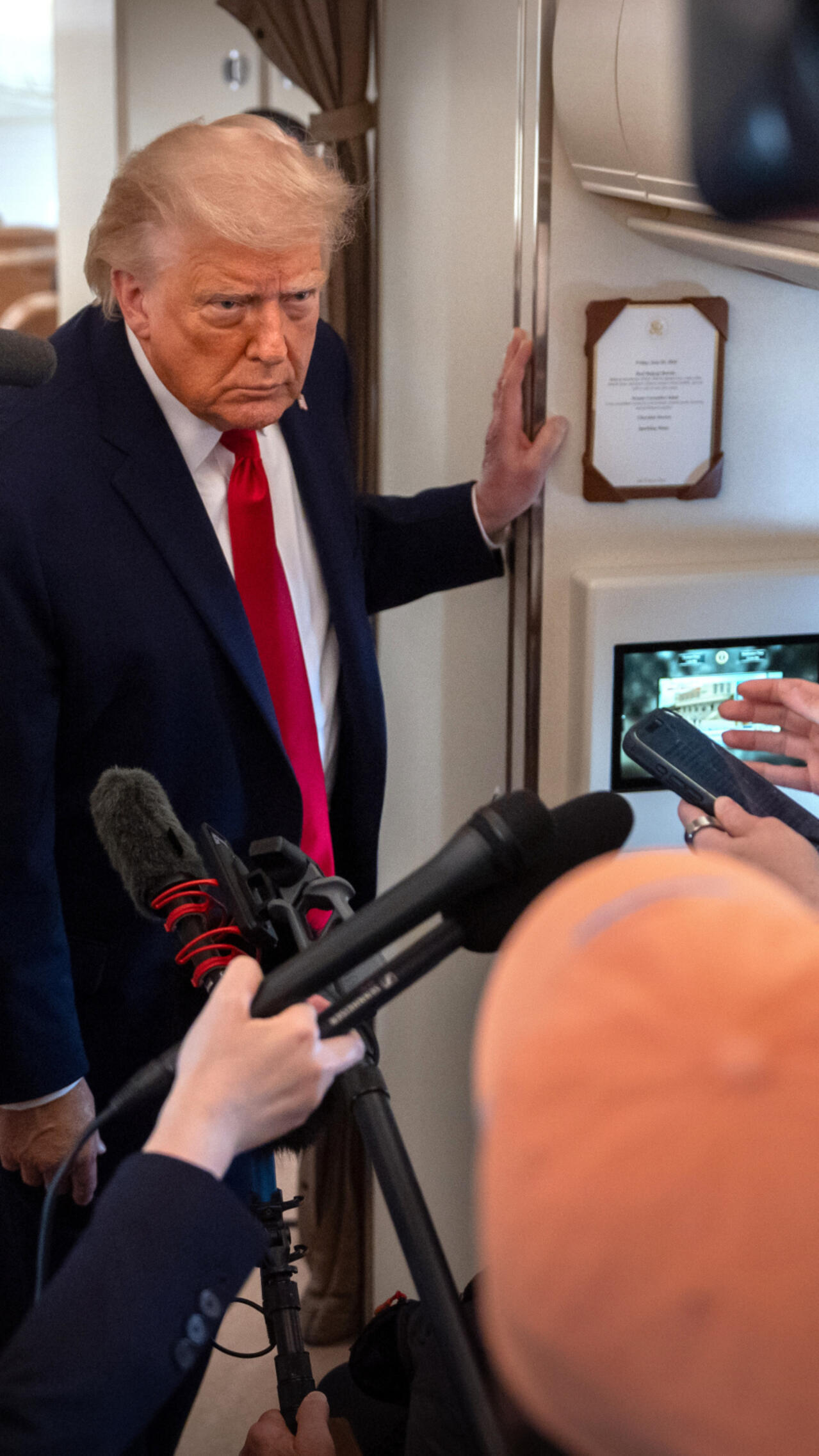 Avoirs iraniens, nucléaire, Mojtaba Khamenei... Donald Trump interrogé sur  la situation avec l'Iran sur NBC - RFI