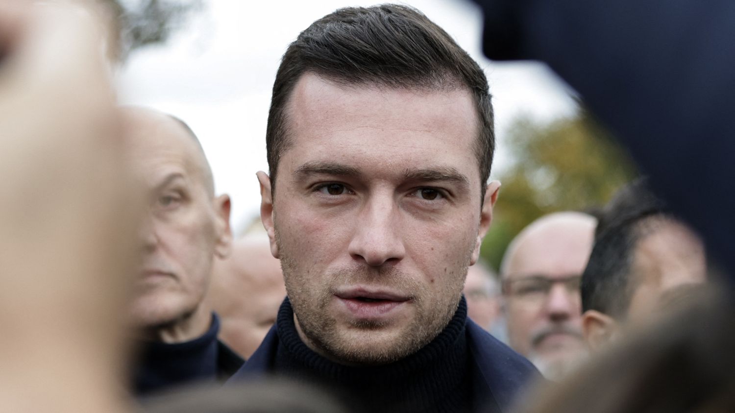 Présidentielle 2027 : Jordan Bardella donné vainqueur quel que soit son  adversaire au second tour, selon un sondage très discuté à un an et demi du  scrutin – franceinfo
