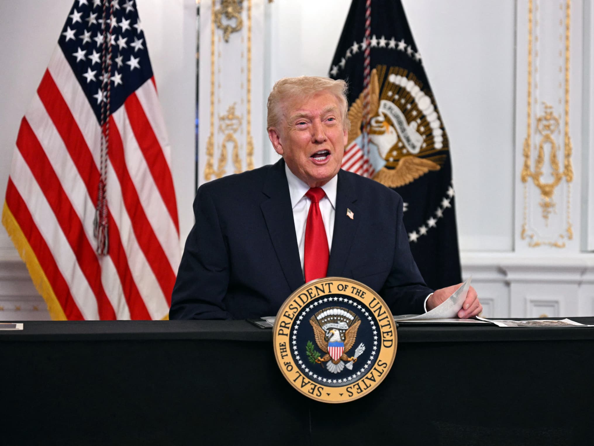 Malgré une accélération de l'inflation aux États-Unis, Trump qualifie de  "supercherie" la hausse du coût de la vie et assure que les prix ont  "énormément" baissé grâce à lui