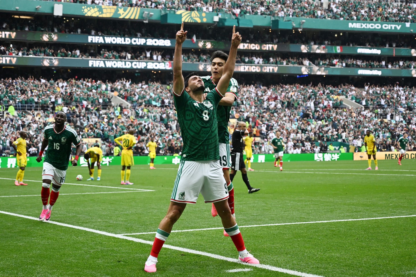 Le Mexique bat l'Afrique du Sud lors du match inaugural | Le Devoir