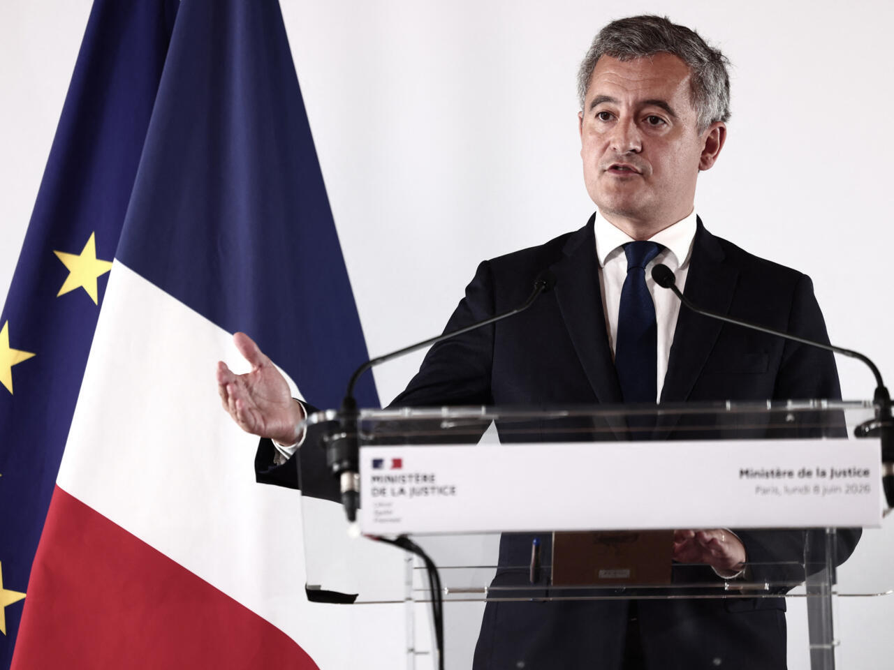 Affaire Lyhanna: sous pression, le ministre de la Justice Gerald Darmanin  exclut toute démission - RFI