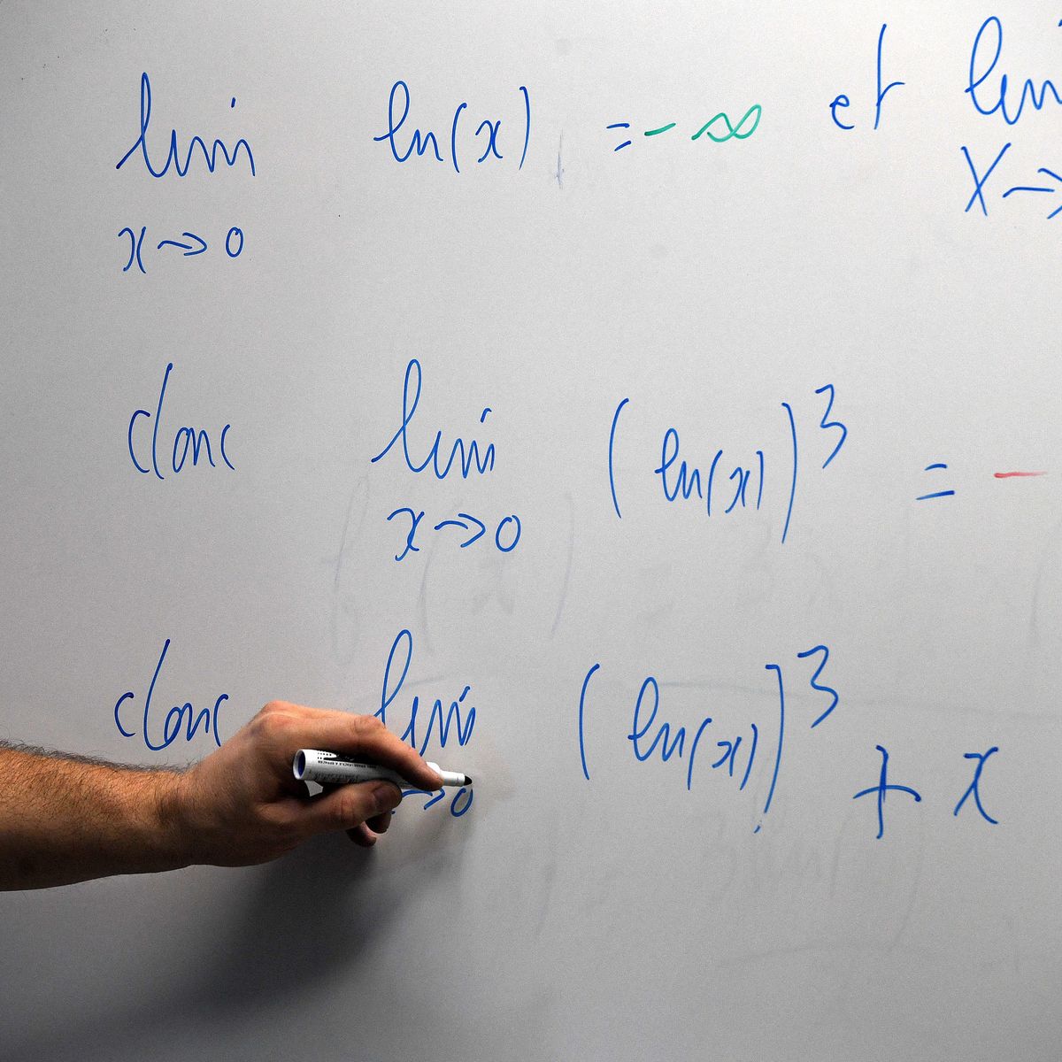 Personne ne l'a jamais réclamée" : l'épreuve de mathématiques en première,  une nouveauté du bac 2026 qui interroge en salle des profs – franceinfo