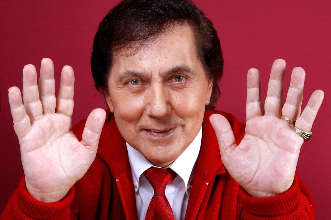 Frank Michael, le chanteur de « Toutes les femmes sont belles », est mort  d'un cancer foudroyant à 79 ans