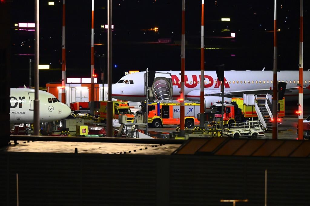 Un homme armé force la fermeture d'un aéroport en Allemagne | L'actualité