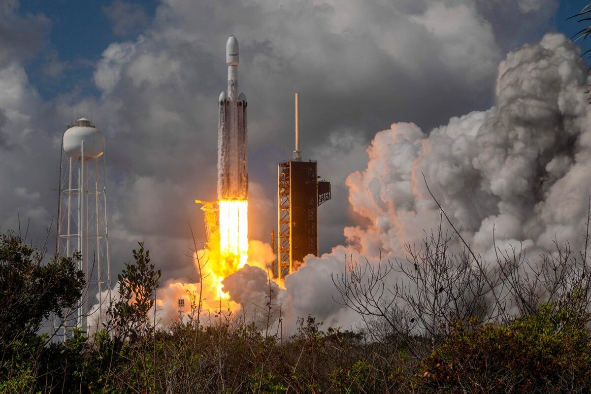 SpaceX, l'entrée en Bourse de tous les records et de tous les dangers |  Mediapart