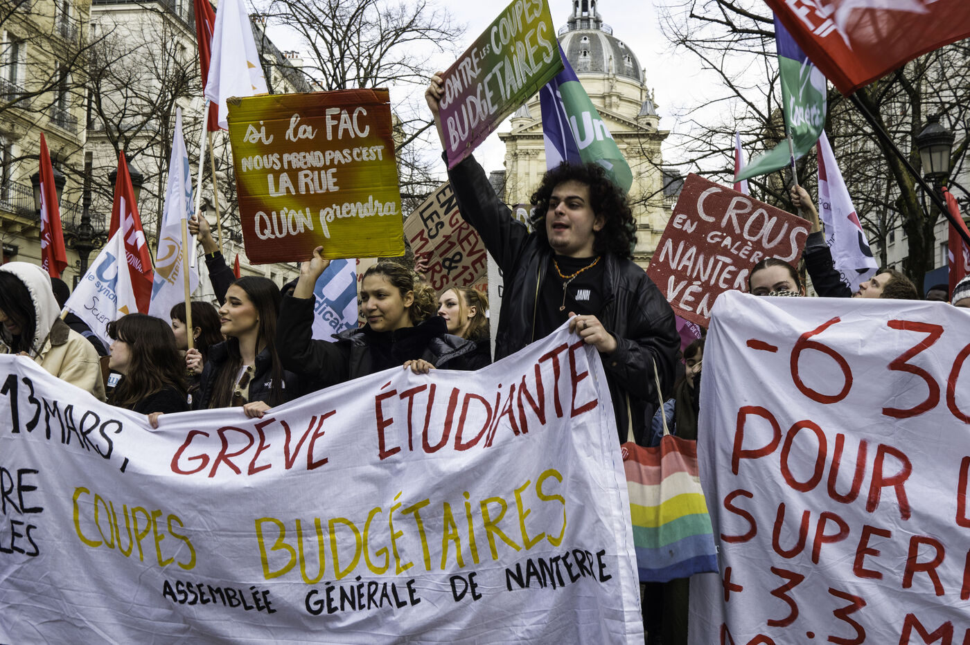 MANIFESTATION ETUDIANTE CONTRE LES COUPES BUDGÉTAIRES ET L'AUSTÉRITÉ (Eric  Broncard) | hanslucas.com