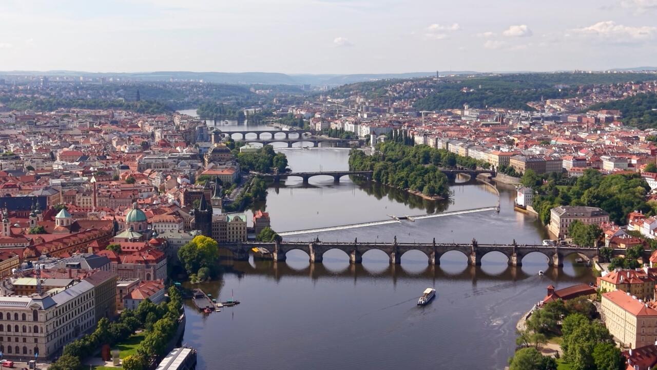 Le Paris des Arts, émission spéciale à Prague ! - Le Paris des arts -  France 24